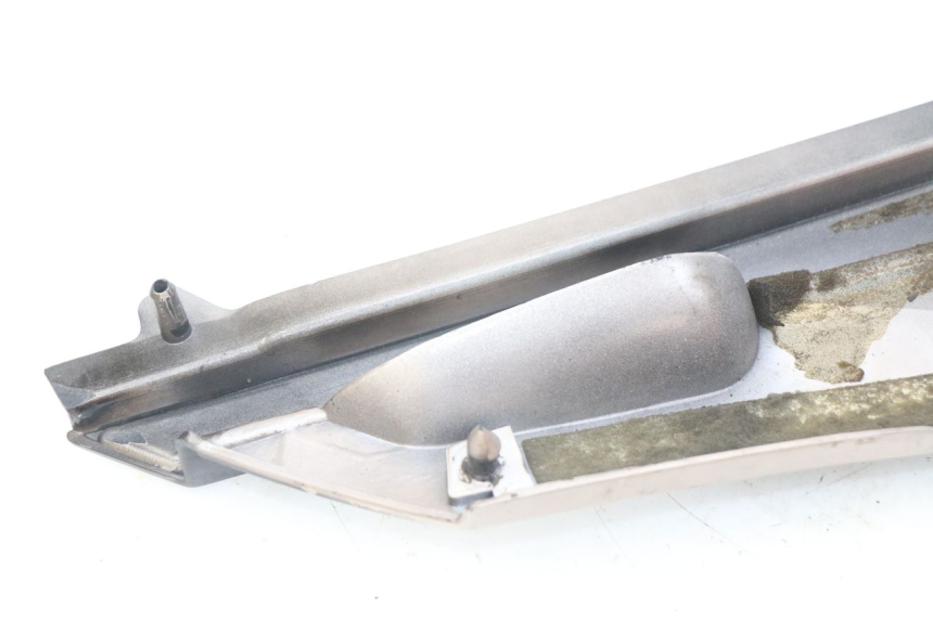 photo de TAPA DEBAJO DEL ASIENTO IZQUIERDO YAMAHA FJ 3CX 1200 (1986 - 1996) - Vista general del producto