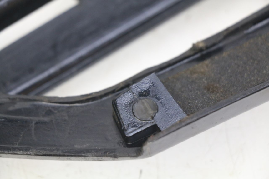 photo de TAPA DEBAJO DEL ASIENTO IZQUIERDO YAMAHA FJ 3CX 1200 (1986 - 1996) - Detalle de la pieza