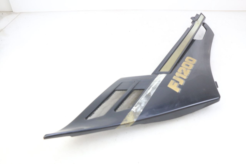 photo de TAPA DEBAJO DEL ASIENTO IZQUIERDO YAMAHA FJ 3CX 1200 (1986 - 1996) - Vista general del producto