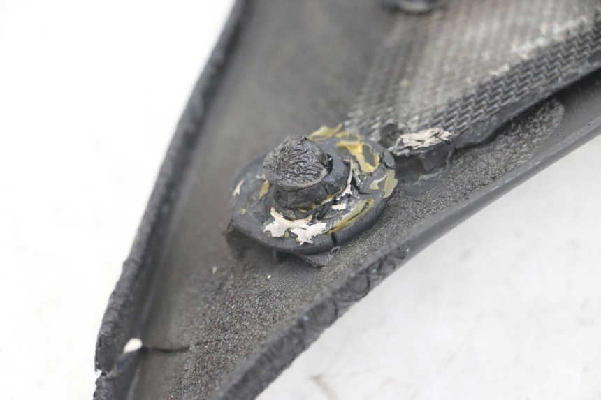 photo de TAPA DEBAJO DEL ASIENTO IZQUIERDO YAMAHA FJ 3CX 1200 (1986 - 1996) - Otra perspectiva