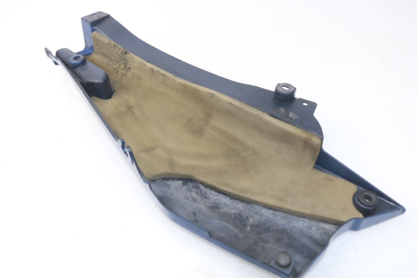 photo de TAPA BAJO ASIENTO IZQUIERDA YAMAHA FJR ABS 1300 (2006 - 2012) - Detalle de la pieza