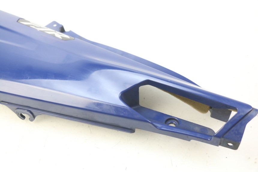 photo de TAPA DEBAJO DEL ASIENTO IZQUIERDO YAMAHA FJR ABS 1300 (2016 - 2020) - Zoom estado de uso