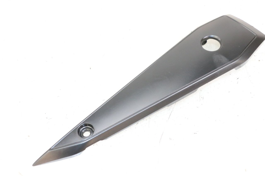 photo de TAPA BAJO ASIENTO IZQUIERDA YAMAHA FZ1 FAZER 1000 (2007 - 2009) - Vista principal