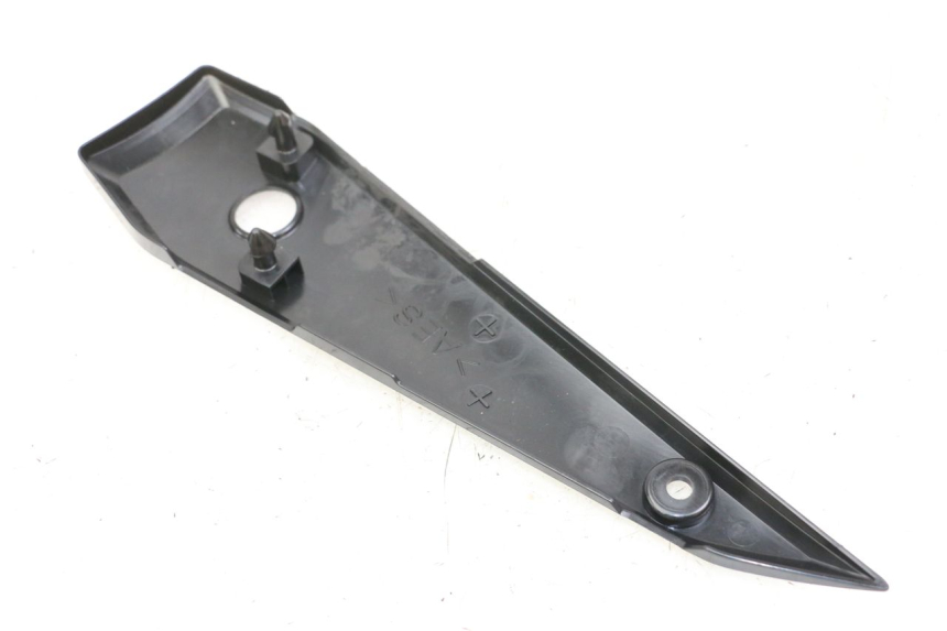 photo de TAPA BAJO ASIENTO IZQUIERDA YAMAHA FZ1 FAZER 1000 (2007 - 2009) - Detalle de la pieza
