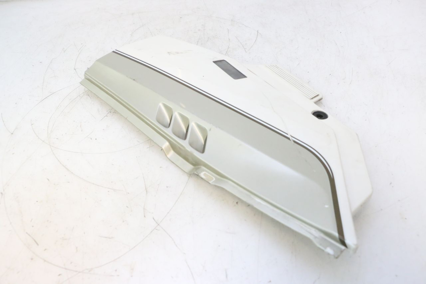 photo de TAPA BAJO ASIENTO IZQUIERDA KAWASAKI GPX F ZX750F 750 (1986 - 1990) - Zoom estado de uso