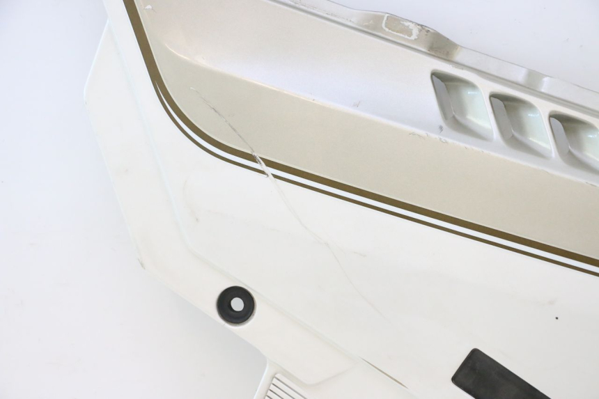 photo de TAPA BAJO ASIENTO IZQUIERDA KAWASAKI GPX F ZX750F 750 (1986 - 1990) - Detalles de los puntos de fijación
