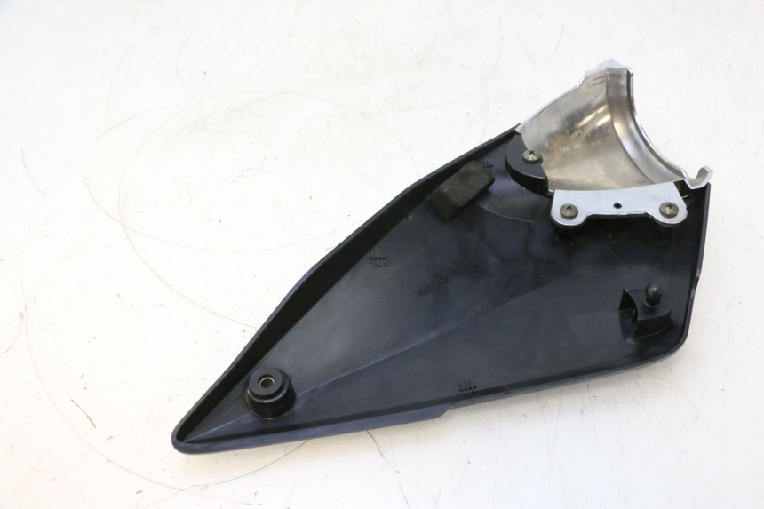 photo de TAPA BAJO ASIENTO IZQUIERDA SUZUKI GSF N BANDIT 1200 (2001 - 2005) - Vista general del producto