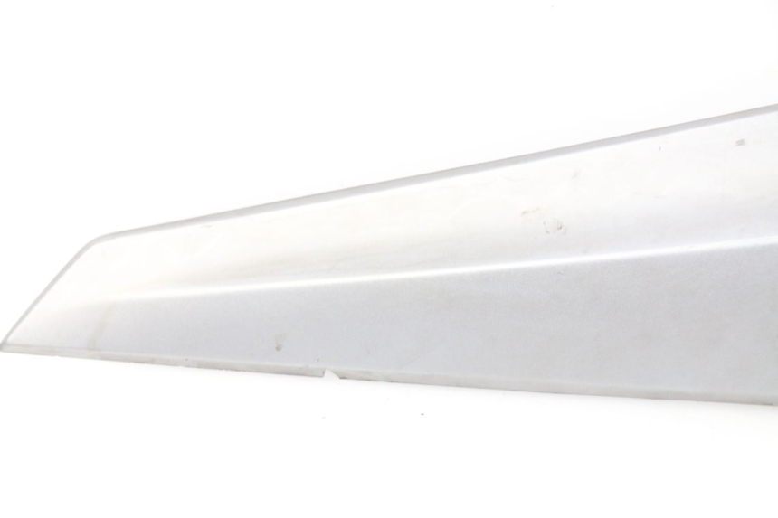 photo de TAPA BAJO ASIENTO IZQUIERDA SYM GTS EFI ABS 125 (2012 - 2016) - Estado de la superficie y material