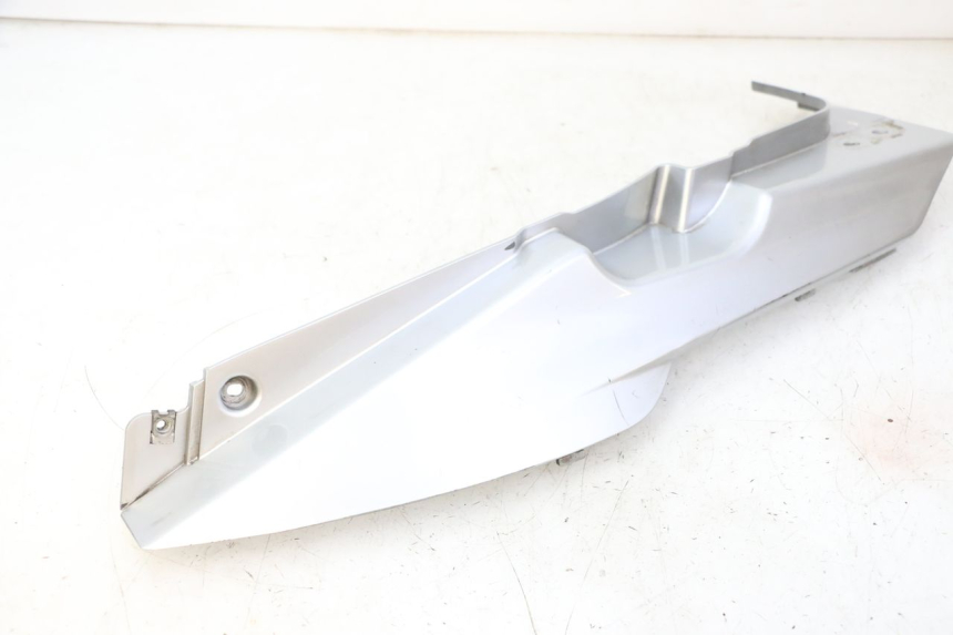 photo de TAPA BAJO ASIENTO IZQUIERDA DAELIM HISTORY 125 (2001 - 2002) - Detalle de la pieza