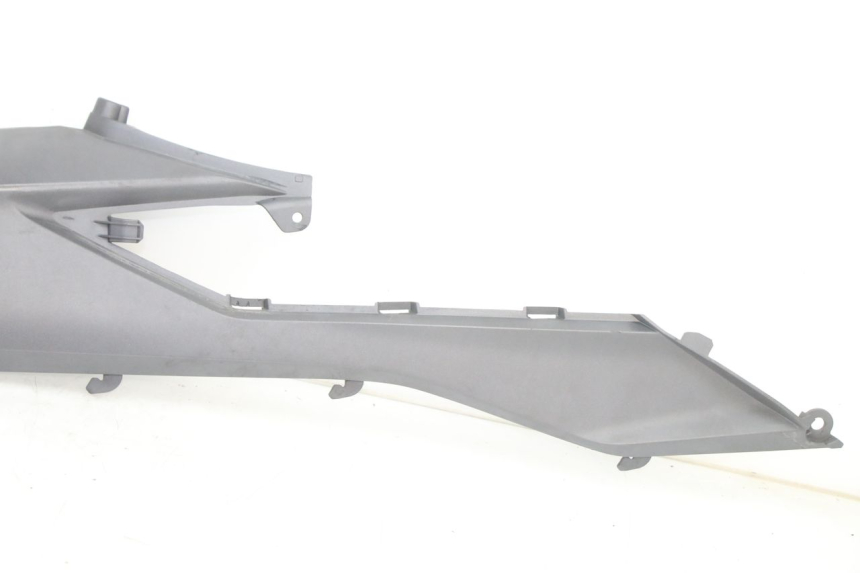 photo de TAPA BAJO ASIENTO IZQUIERDA HONDA FORZA 125 (2021 - 2025) - Zoom estado de uso