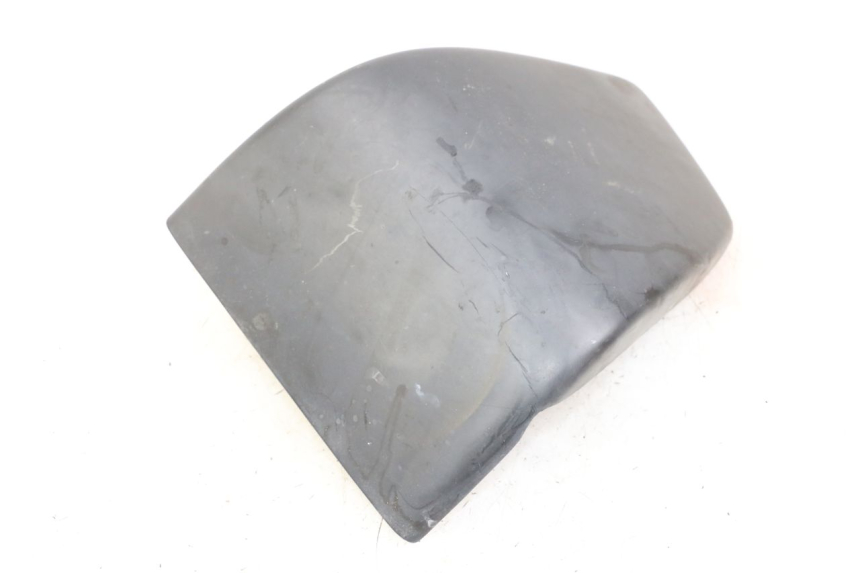 photo de TAPA BAJO ASIENTO IZQUIERDA HONDA VT C2 SHADOW 750 (1997 - 2001) - Detalle de la pieza