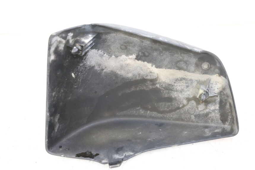 photo de TAPA BAJO ASIENTO IZQUIERDA HONDA VT C2 SHADOW 750 (1997 - 2001) - Zoom estado de uso