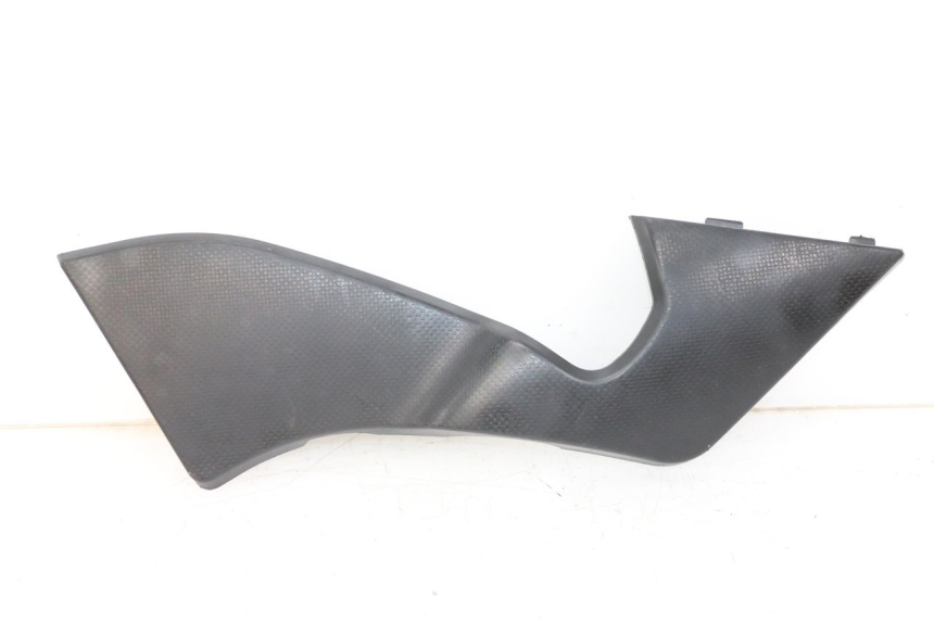 photo de TAPA BAJO ASIENTO IZQUIERDA KYMCO K-PW K-PIPE 50 (2012 - 2017) - Vista principal