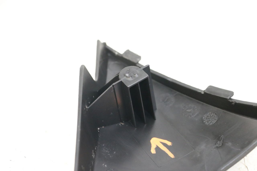 photo de TAPA BAJO ASIENTO IZQUIERDA KYMCO K-PW K-PIPE 50 (2012 - 2017) - Zoom estado de uso