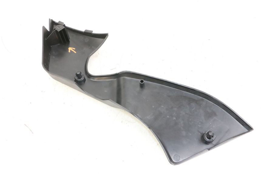 photo de TAPA BAJO ASIENTO IZQUIERDA KYMCO K-PW K-PIPE 50 (2012 - 2017) - Otra perspectiva