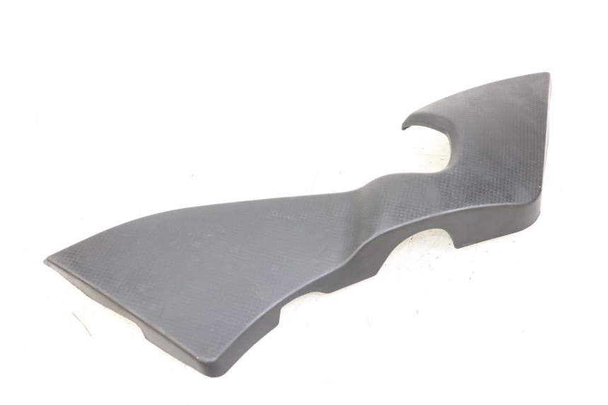 photo de TAPA BAJO ASIENTO IZQUIERDA KYMCO K-PW K-PIPE 50 (2012 - 2017) - Vista general del producto