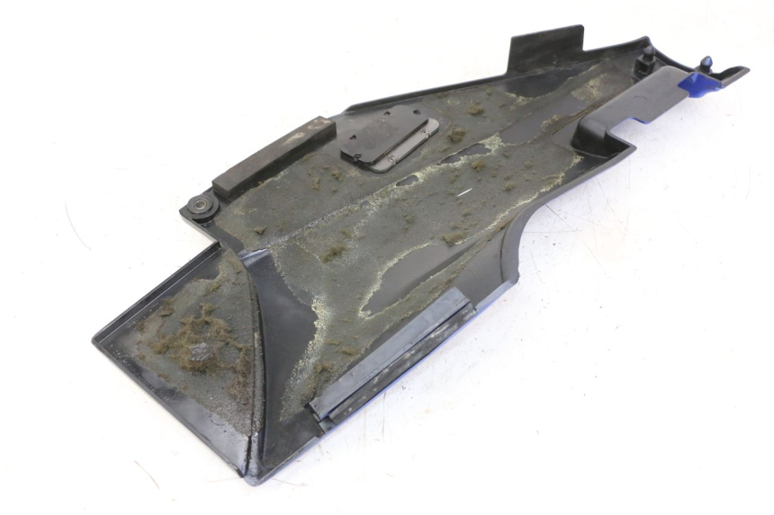 photo de TAPA BAJO ASIENTO IZQUIERDA KAWASAKI GTR 1000 (1994 - 2004) - Zoom estado de uso