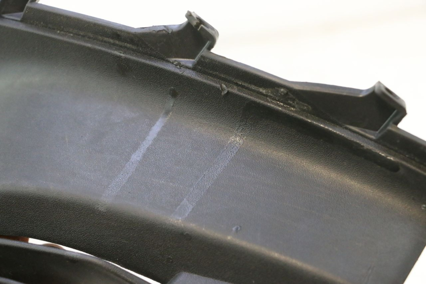 photo de TAPA BAJO ASIENTO IZQUIERDA PIAGGIO LIBERTY IGET 4T 50 (2015 - 2020) - Detalle de la pieza