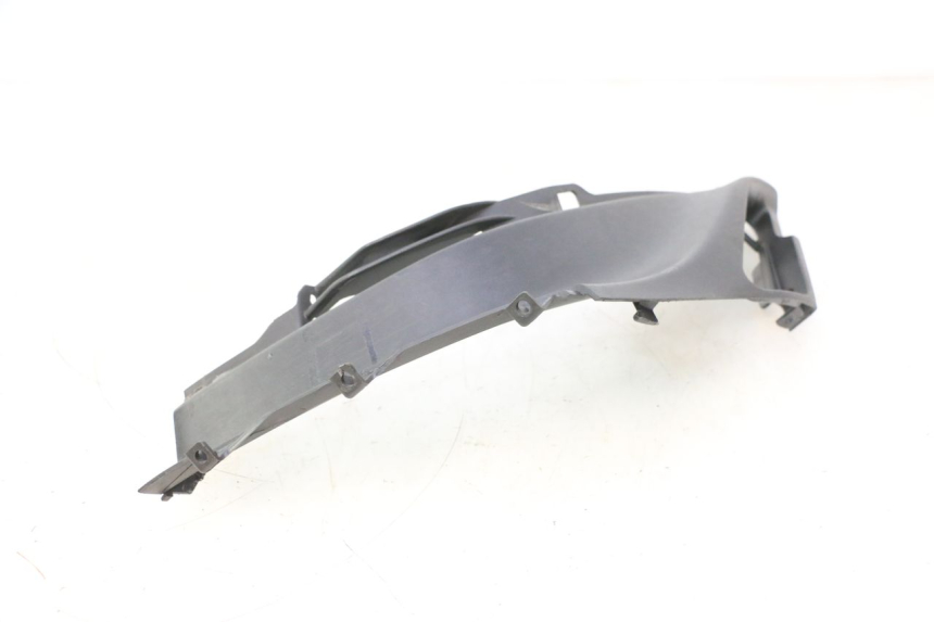 photo de TAPA BAJO ASIENTO IZQUIERDA PIAGGIO LIBERTY IGET 4T 50 (2015 - 2020) - Primer plano técnico