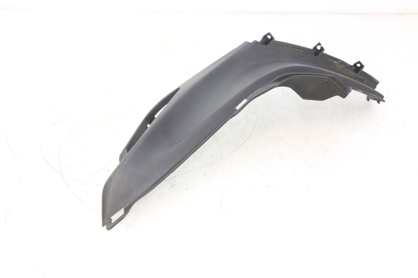 photo de TAPA BAJO ASIENTO IZQUIERDA PIAGGIO LIBERTY IGET 4T 50 (2015 - 2020) - Estado de la superficie y material