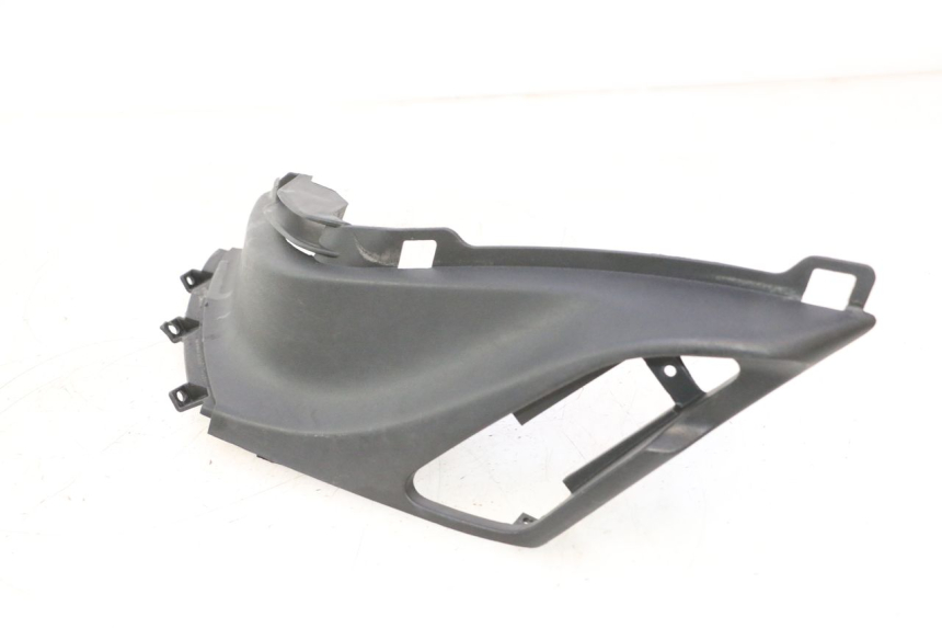 photo de TAPA BAJO ASIENTO IZQUIERDA PIAGGIO LIBERTY IGET 4T 50 (2015 - 2020) - Recambio usado revisado