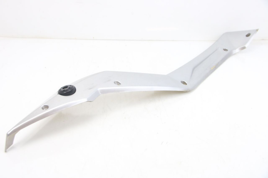 photo de TAPA DEBAJO DEL ASIENTO IZQUIERDO EUROCKA MATADOR 4T 50 (2010 - 2016) - Detalle de la pieza