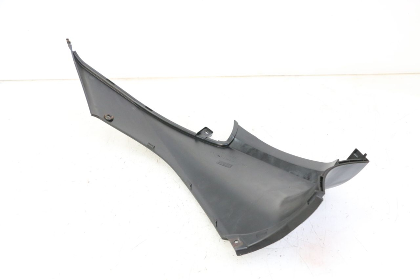 photo de TAPA BAJO ASIENTO IZQUIERDA MBK OVETTO ONE 2T 50 (2013 - 2017) - Zoom estado de uso