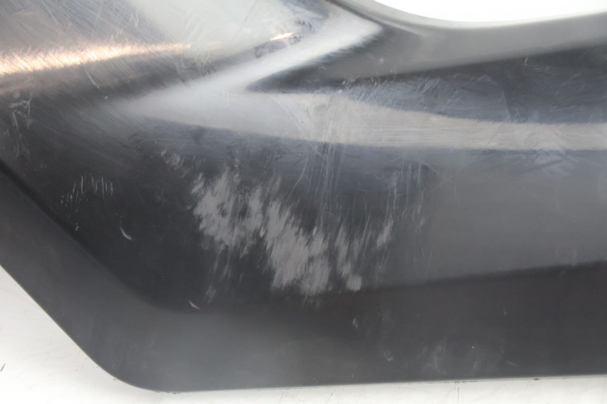 photo de TAPA BAJO ASIENTO IZQUIERDA YAMAHA N-MAX NMAX 125 (2021 - 2024) - Zoom estado de uso