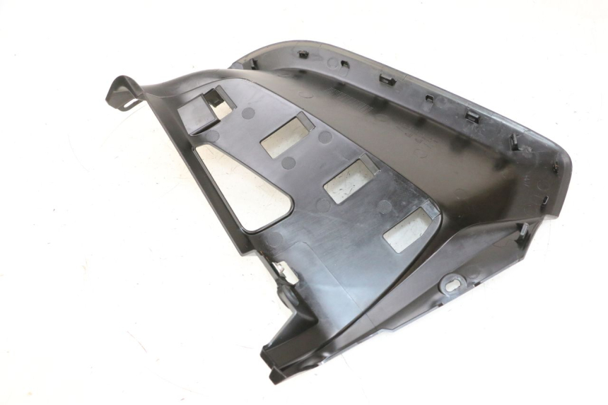 photo de TAPA BAJO ASIENTO IZQUIERDA YAMAHA NEO'S CORE 1 (2022 - 2026) - Vista general del producto