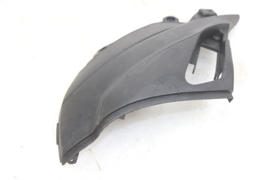 photo de TAPA DEBAJO DEL ASIENTO IZQUIERDO PIAGGIO NEW TYPHOON 50 (2018 - 2021) - Primer plano técnico