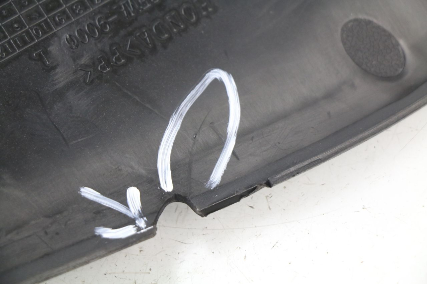 photo de TAPA BAJO ASIENTO IZQUIERDA HONDA NHX LEAD 110 (2008 - 2010) - Zoom estado de uso