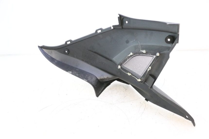 photo de TAPA BAJO ASIENTO IZQUIERDA MBK NITRO 50 (2004 - 2008) - Detalle de la pieza