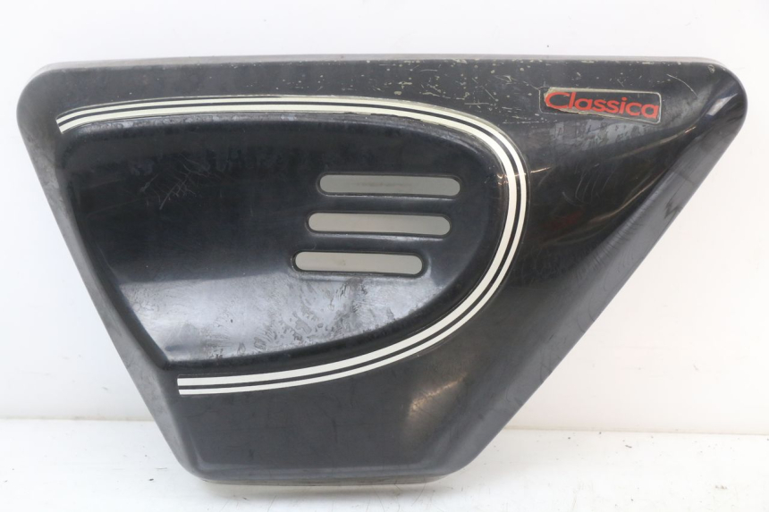 photo de TAPA BAJO ASIENTO IZQUIERDA ASTOR ORCAL 125 (2015 - 2017) - Vista principal