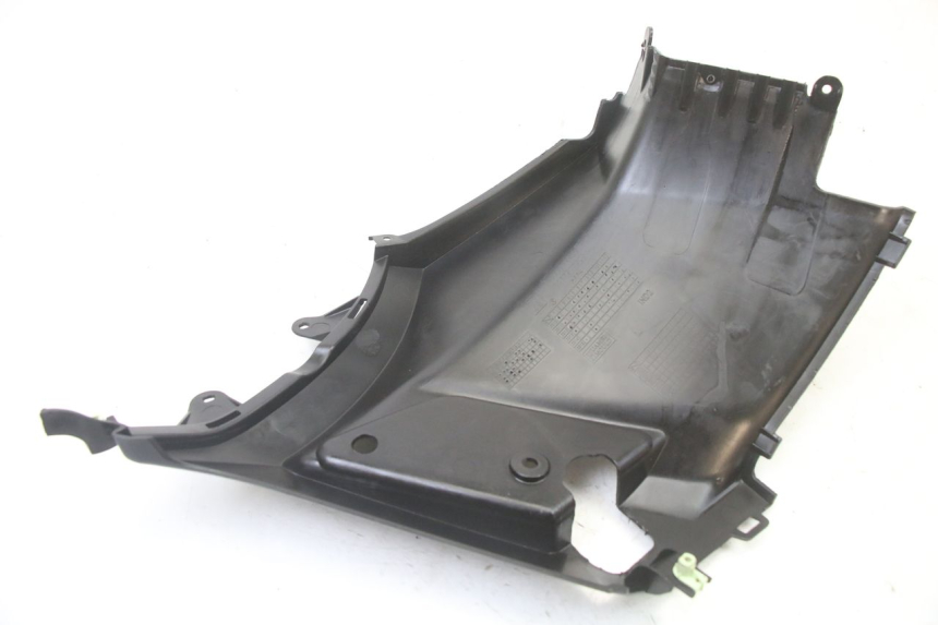 photo de TAPA BAJO ASIENTO IZQUIERDA PEUGEOT STREETZONE I 2T 50 (2018 - 2020) - Zoom estado de uso