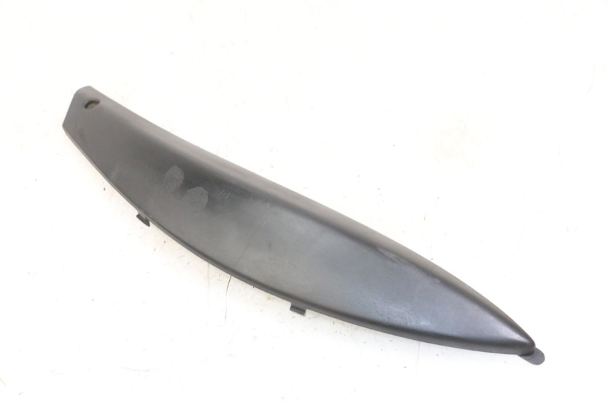 photo de TAPA BAJO ASIENTO IZQUIERDA PIAGGIO BEVERLY 125 (1998 - 2005) - Zoom estado de uso