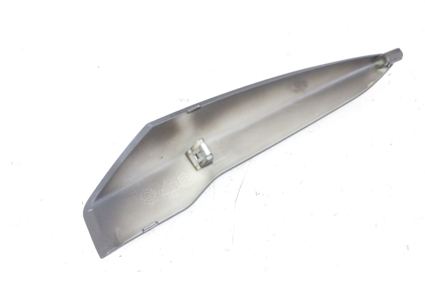 photo de TAPA BAJO ASIENTO IZQUIERDA PIAGGIO LIBERTY IGET 4T 50 (2021 - 2025) - Otra perspectiva