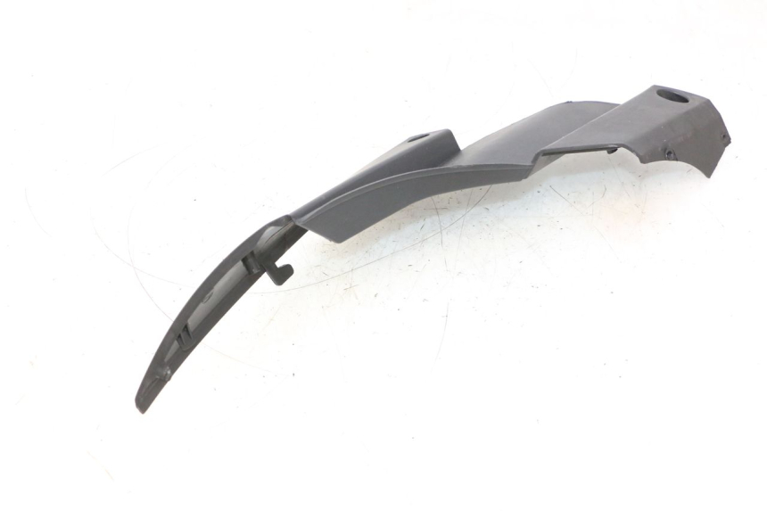 photo de TAPA BAJO ASIENTO IZQUIERDA RAZZO QTR 50 (2011 - 2018) - Primer plano técnico