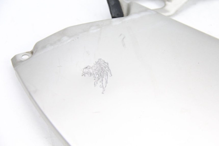 photo de TAPA BAJO ASIENTO IZQUIERDA BMW R GS 1200 (2005 - 2007) - Zoom estado de uso