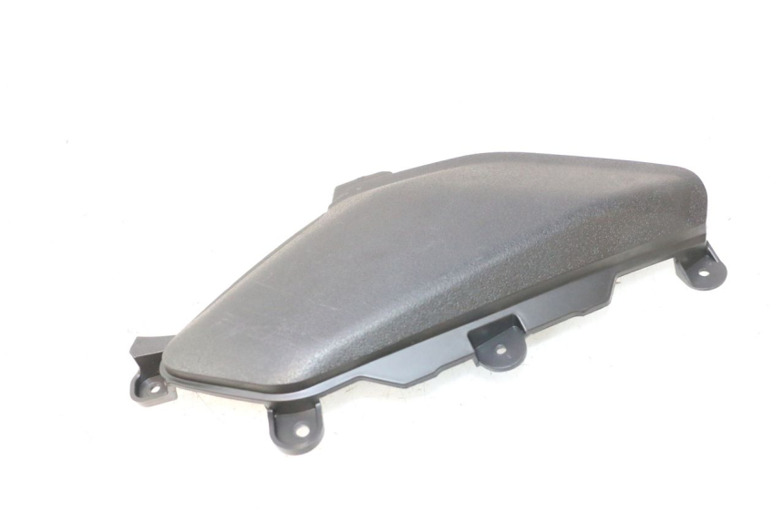 photo de TAPA BAJO ASIENTO IZQUIERDA JM MOTORS R-MAX TECH 50 (2024 - 2026) - Zoom estado de uso