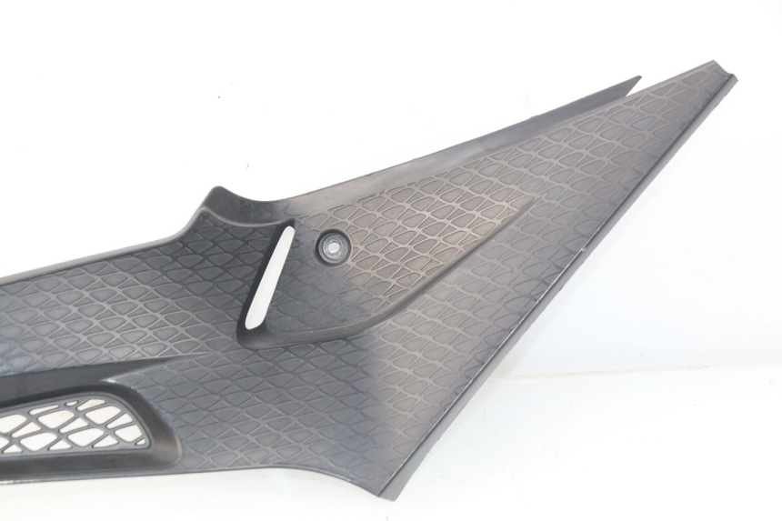 photo de TAPA BAJO ASIENTO IZQUIERDA BMW S RR ABS S1000RR 1000 (2009 - 2011) - Estado de la superficie y material