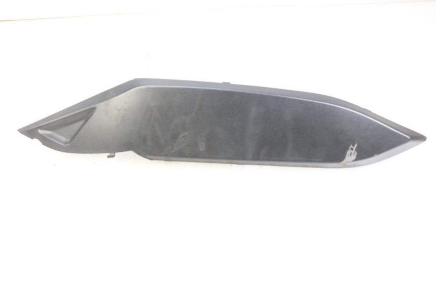 photo de TAPA BAJO EL ASIENTO IZQUIERDO. DAELIM S3 125 (2010 - 2017) - Vista principal