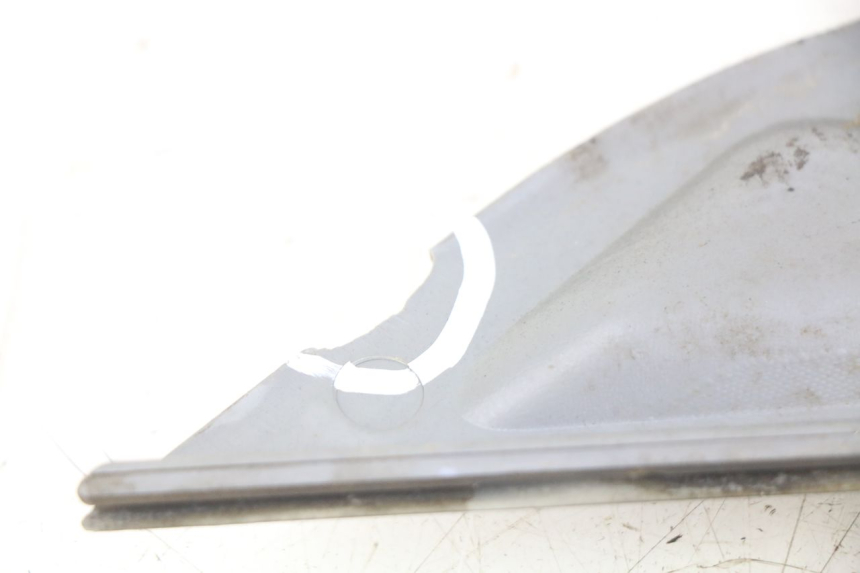 photo de TAPA BAJO EL ASIENTO IZQUIERDO. DAELIM S3 125 (2010 - 2017) - Vista general del producto