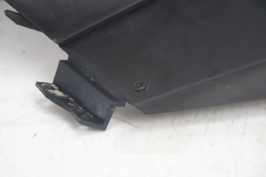 photo de TAPA BAJO ASIENTO IZQUIERDA RIDE SLASH 2T 50 (2012 - 2014) - Detalle de la pieza