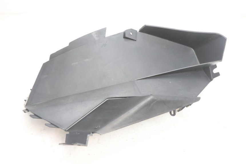 photo de TAPA BAJO ASIENTO IZQUIERDA RIDE SLASH 2T 50 (2012 - 2014) - Primer plano técnico