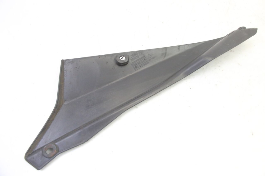 photo de TAPA BAJO ASIENTO IZQUIERDA GILERA SMT SUPERMOTARD 50 (2009 - 2017) - Estado de la superficie y material