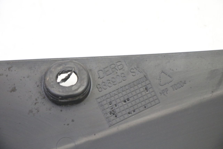 photo de TAPA BAJO ASIENTO IZQUIERDA GILERA SMT SUPERMOTARD 50 (2009 - 2017) - Recambio usado revisado