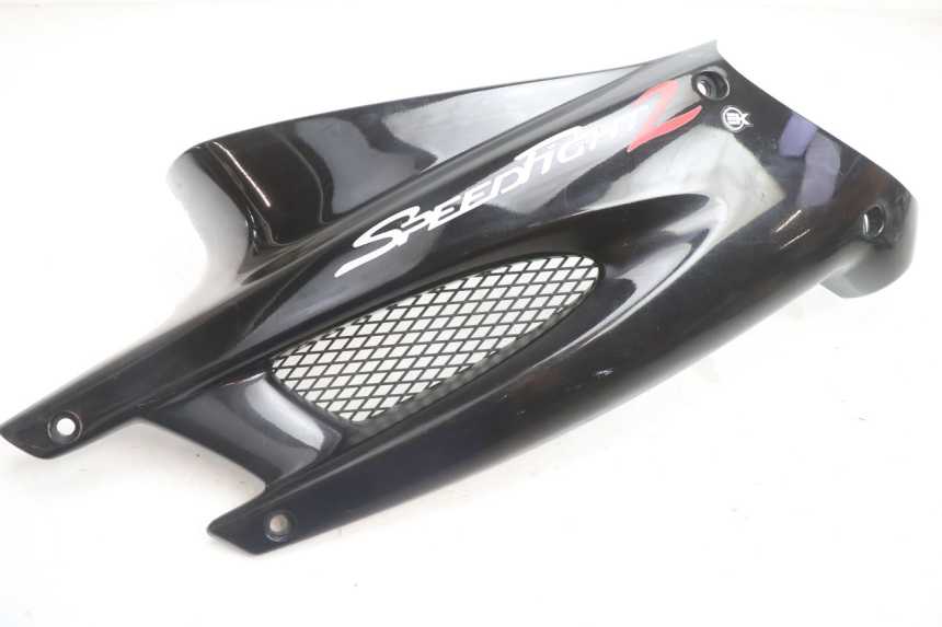 photo de TAPA BAJO ASIENTO IZQUIERDA PEUGEOT SPEEDFIGHT 2 AC 50 (2000 - 2009) - Vista principal