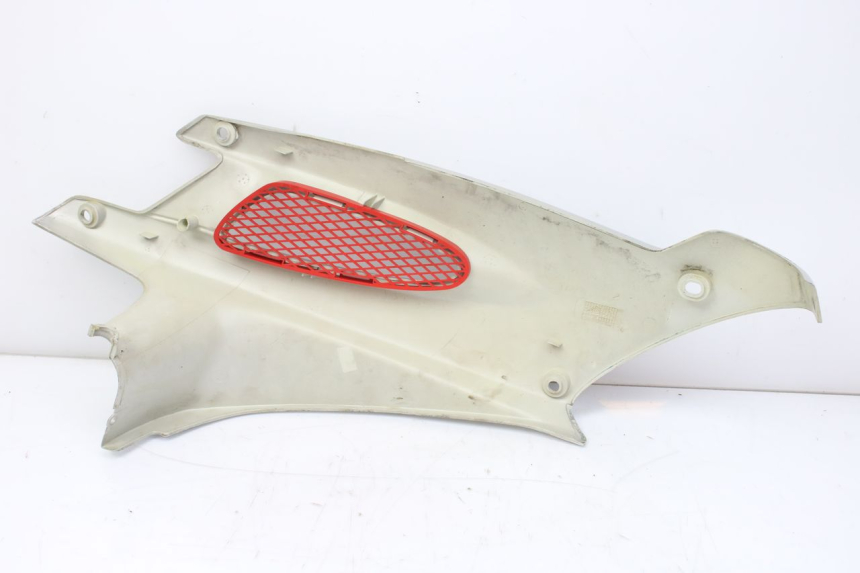 photo de TAPA DEBAJO DEL ASIENTO IZQUIERDO PEUGEOT SPEEDFIGHT LC 50 (1996 - 2002) - Primer plano técnico