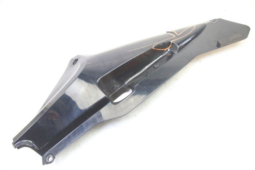 photo de TAPA BAJO ASIENTO IZQUIERDA HONDA ST PAN EUROPEAN 1300 (2002 - 2013) - Zoom estado de uso