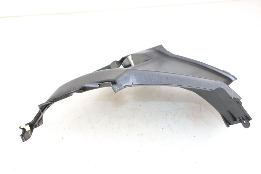 photo de TAPA BAJO ASIENTO IZQUIERDA PEUGEOT STREETZONE I 2T 50 (2018 - 2020) - Otra perspectiva